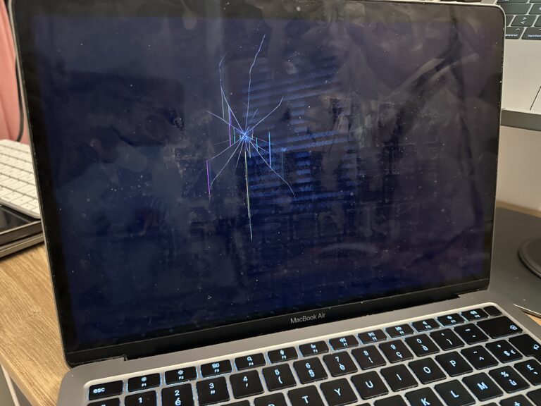 Réparation écran MacBook à Rouen – Ce qu’il faut savoir en 2025